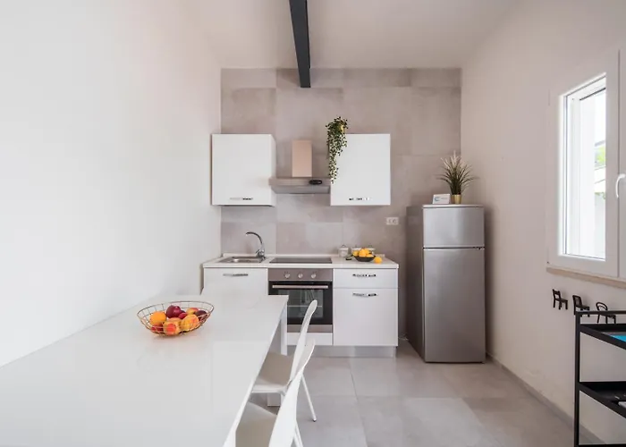 Apartment Lepanto 117 *